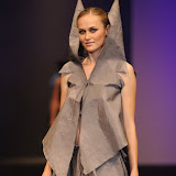 ZIMA -PRINCEZNY finále Top Styl Designer 2006 UNIVERSE VERSE UNI -střih bezezbytku - společenský oděv
