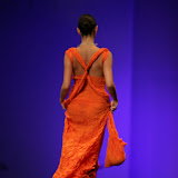 presentace nastavení 1 sec. LÉTO- NYMFY finále Top Styl Designer 2006 UNIVERSE VERSE UNI -střih bezezbytku - společenský oděv