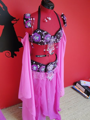 Costume de danse orientale violet : toutes les étapes !