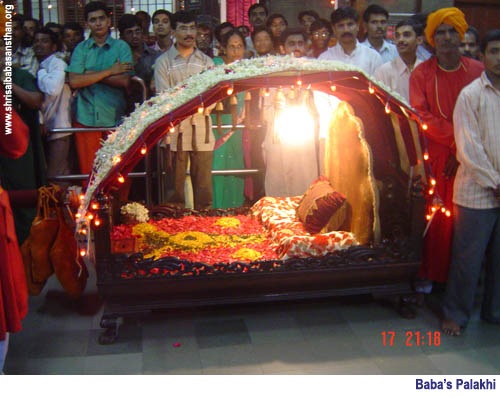 [Baba_s_20Palakhi[4].jpg]