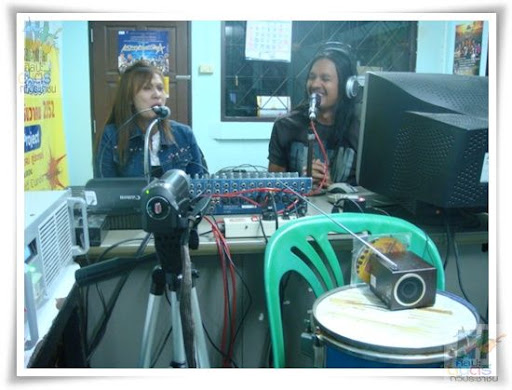 radio fm98.10 Mhz