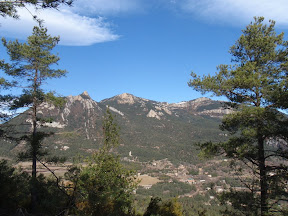 Cim d'Estela, Roc d'Ur� i Rasos de Peguera. Espinalbet al fons