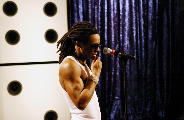 [15-lil-wayne-080807[2].jpg]