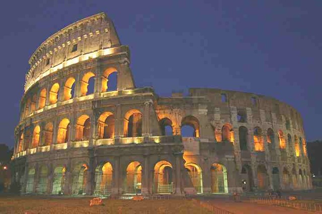 [Italy_Rome_colosseum[4].jpg]