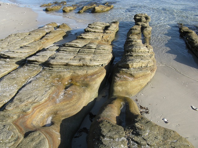 [IMG_2122 Rock formation[2].jpg]