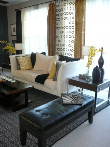 [39127_0_82324eclecticlivingroom3.jpg]