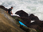This guy was surfing w/out a leesh in the overhead waves.