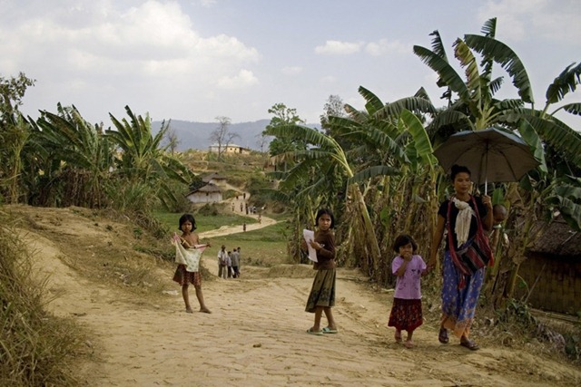 [reang refugee children[2].jpg]
