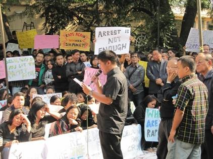 [Mizo students protest rape in Delhi[2].jpg]