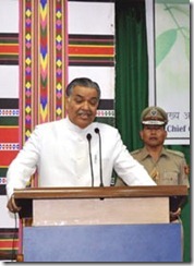 The Governor of Mizoram, Lt. Gen. (Retd.) M.M Lakhera addressing the gathering during the 'Hindi Diwas Fortnight' celebration, organised by TOLIC, at Aizawl on September 14, 2010.