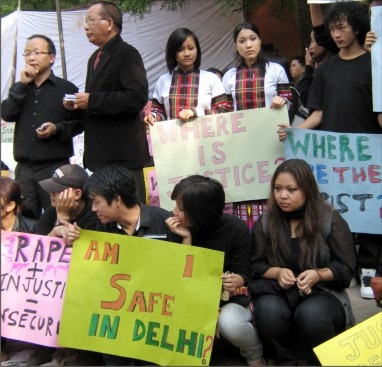 [protest in delhi[2].jpg]