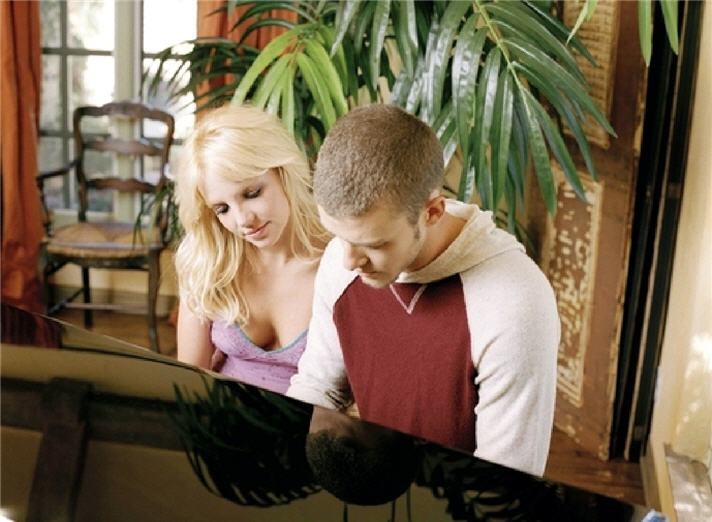 [britney-spears-justin-blogbritneyspears-6[5].jpg]