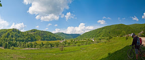 22 24 травня 2010. Деревяні храми Львівщини та Карпати 2010 05 23 16 17 16 IMG 5683%20Panorama 22 24 травня 2010. Деревяні храми Львівщини та Карпати