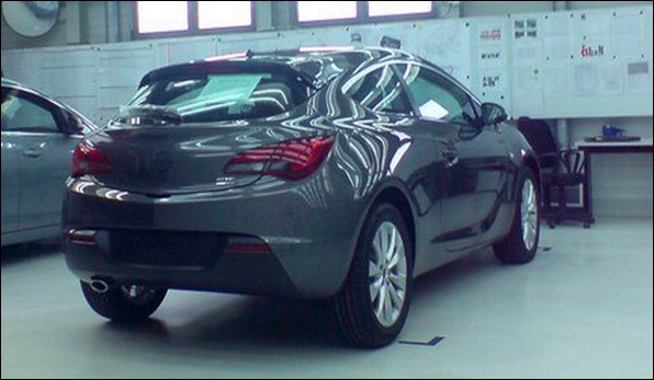 Opel-Astra-GTC-0