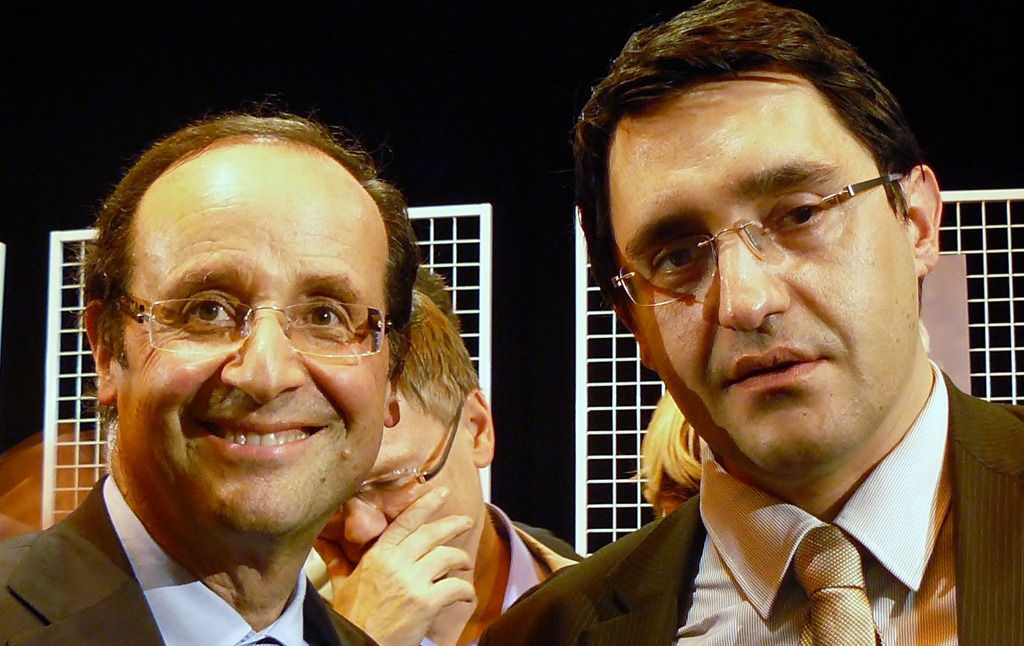 [François hollande[5].jpg]