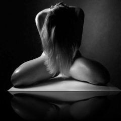 black_white_erotica_sexy_25_f