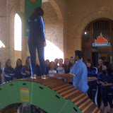 Nataly sobre o arco romano... ainda com o suporte.