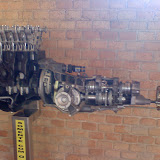 Um motor de combustão.