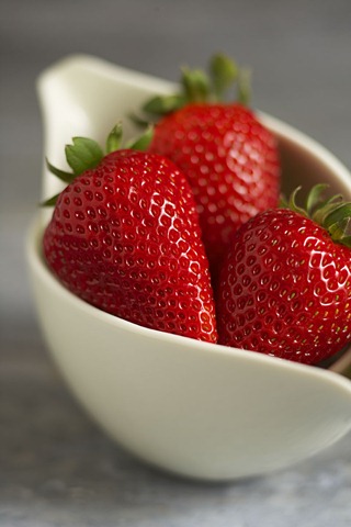 [strawberry-beauty-shot1[5].jpg]