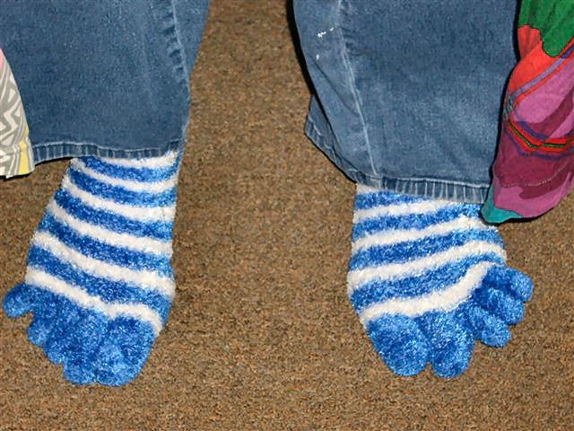 [Jenny's toe socks[3].jpg]