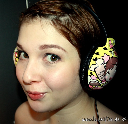 [headphones2[6].jpg]