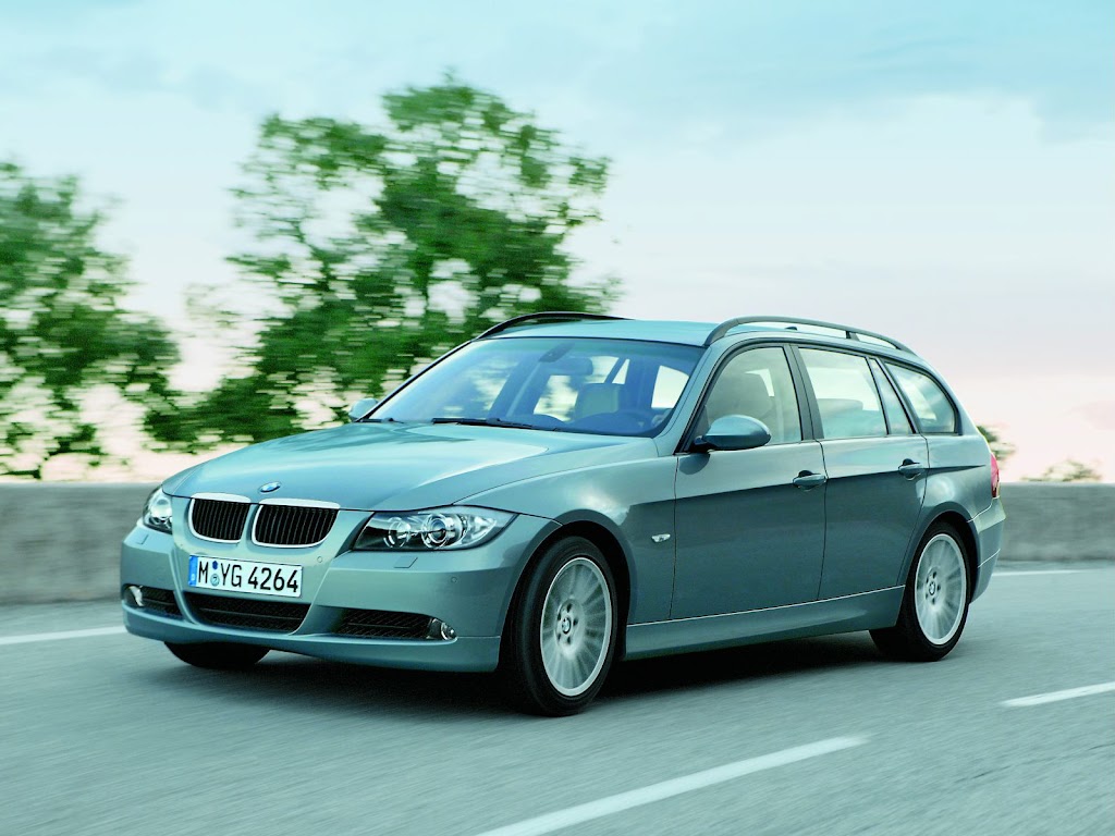 BMW 330 touring 01