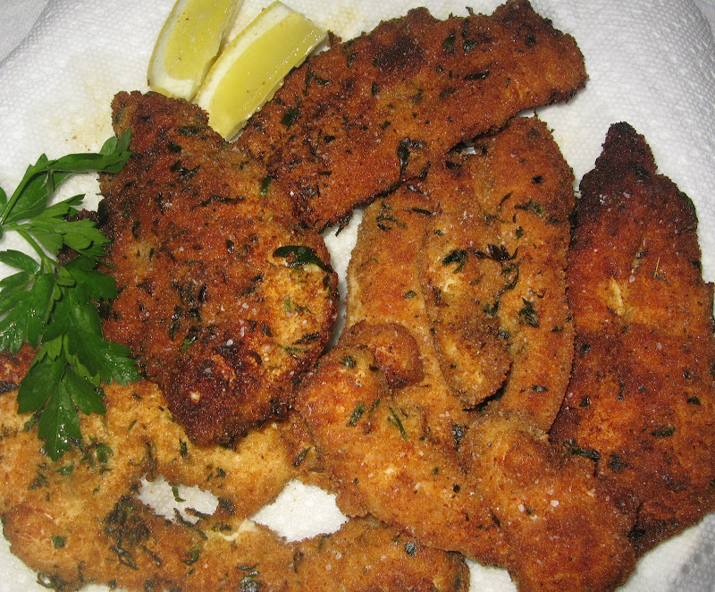 Here the chicken cutlets are made from the "tenderloin" part of the chicken breast, as well non flattened chicken breast. 