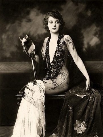[mujer 1920 2[5].jpg]