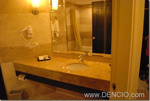 Crown Regency8 Crown Regency8