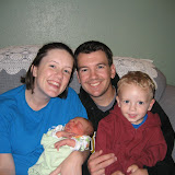 Diane, Reid, Matt, Mason<br />
(Full family shot)