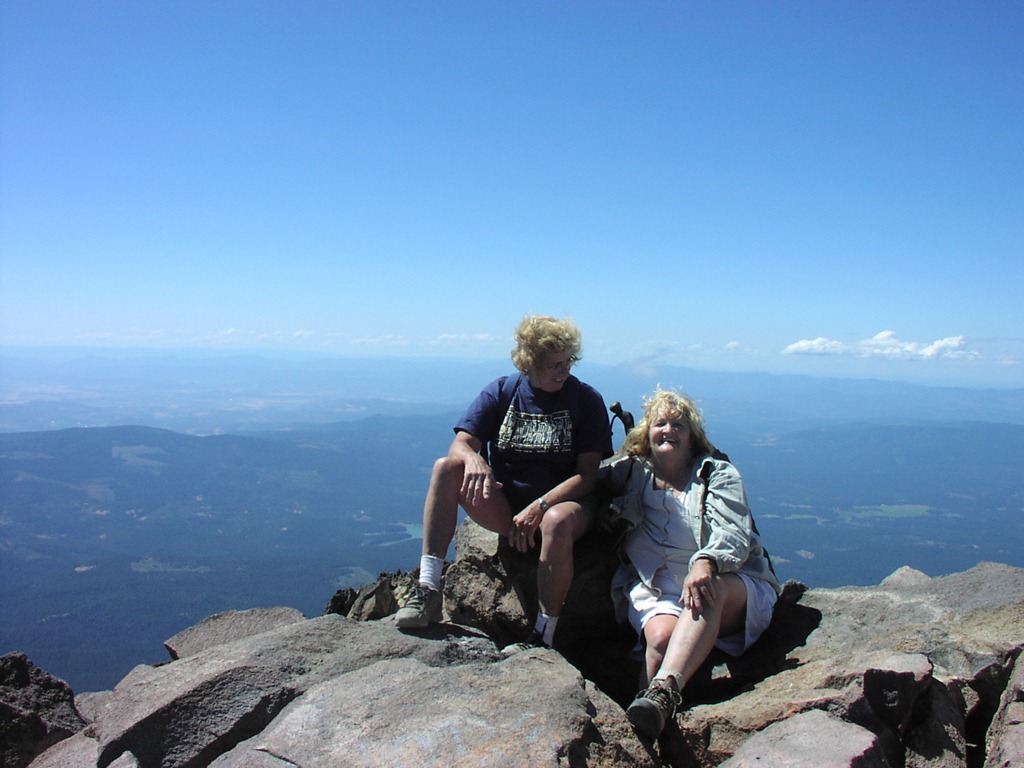 [03_08_McLoughlin Hike016[4].jpg]