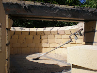 This tool helps guide the bricks into right position.