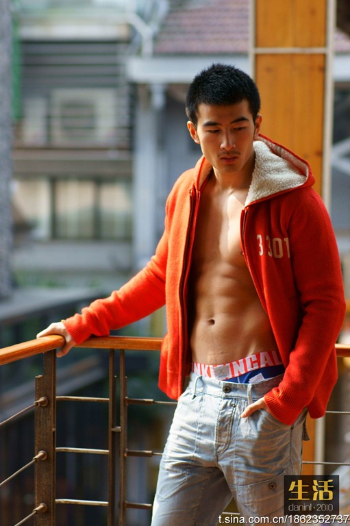[Asian Males Next Door -  Handsome Shirtless Guy2[4].jpg]