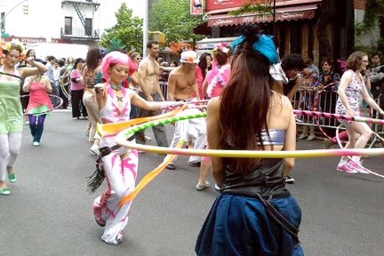 [dance_parade_8[2].jpg]