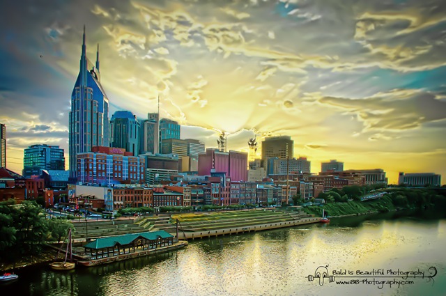 [Nightime Nashville[7].jpg]