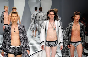 Las claves para entender como será la moda de la Primavera-Verano 2011 - YoMetroSexual.com.ar