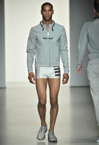 Las claves para entender como será la moda de la Primavera-Verano 2011 - YoMetroSexual.com.ar