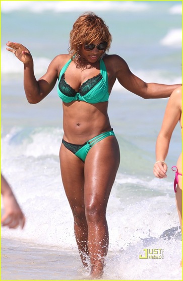 serena-williams-miami-beach-bikini-13 serena-williams-miami-beach-bikini-13