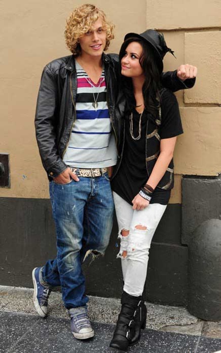 demi-cris-brown-3