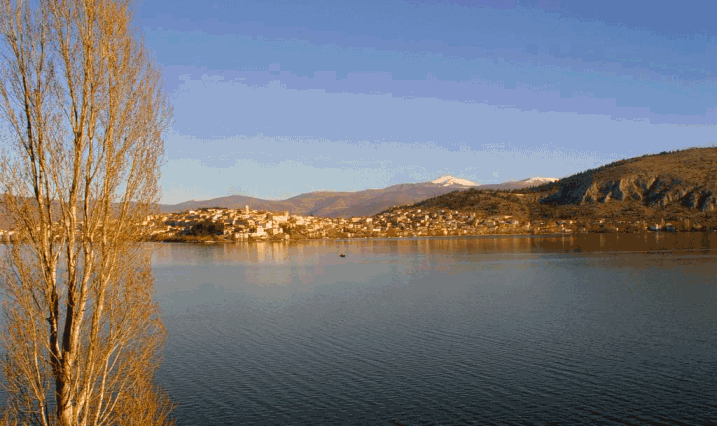 Δυτική-Μακεδονία-Καστοριά---Δήμος-Καστοριάς-Εκδρομή-στη-χειμωνιάτικη-Καστοριά .Western Macedonia, Kastoria City