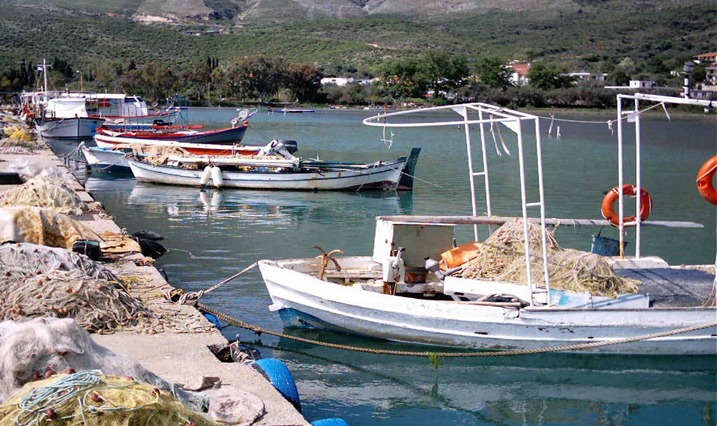  Ήπειρος - Θεσπρωτία - Δήμος Σαγιάδας Το αγκυροβόλι των ψαροκάϊκων..Epirus - Thesprotia - City Sagiada