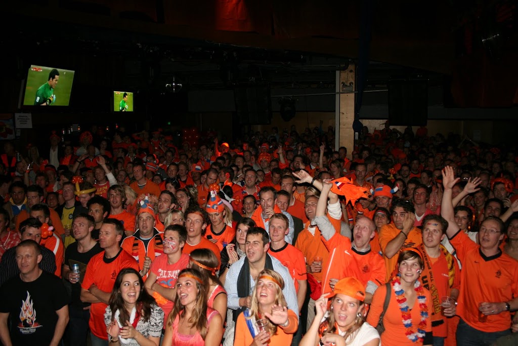 Holland House XXL Party