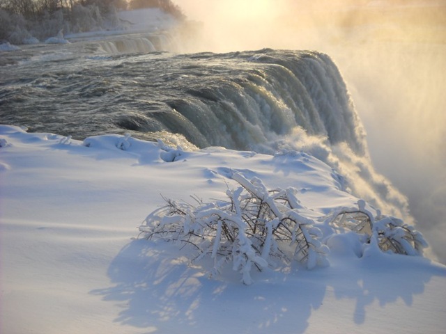 [Niagara Falls 11[2].jpg]