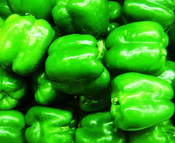 [731px-Grocery_Store_Bell_Peppers[4].jpg]