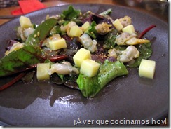 L'Alezna Tapas: Berberechos al ajillo con Emental L'Alezna Tapas: Berberechos al ajillo con Emental