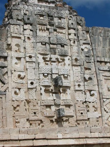 [MX09_Uxmal_Nunnery Detail[5].jpg]