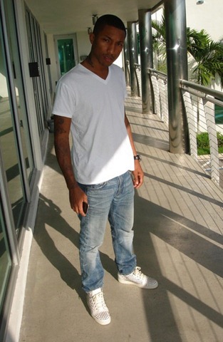 [Pharrell-Louboutin-studded-sneakers-Summer-2010[3].jpg]