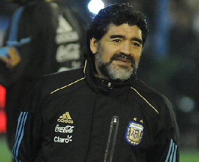 [صورة: maradona1.jpg]