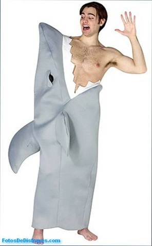Disfraz-de-animales-ataque-tiburon-