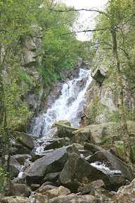 Unser erster Wasserfall!